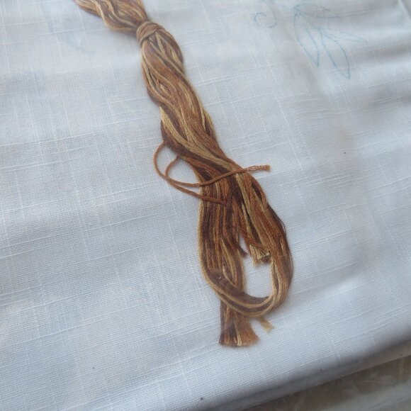 Bucilla Set of 4 Dinner Napkins 16” x 16” Brown Tablecloth for Embroidery kit - Picture 9 of 12